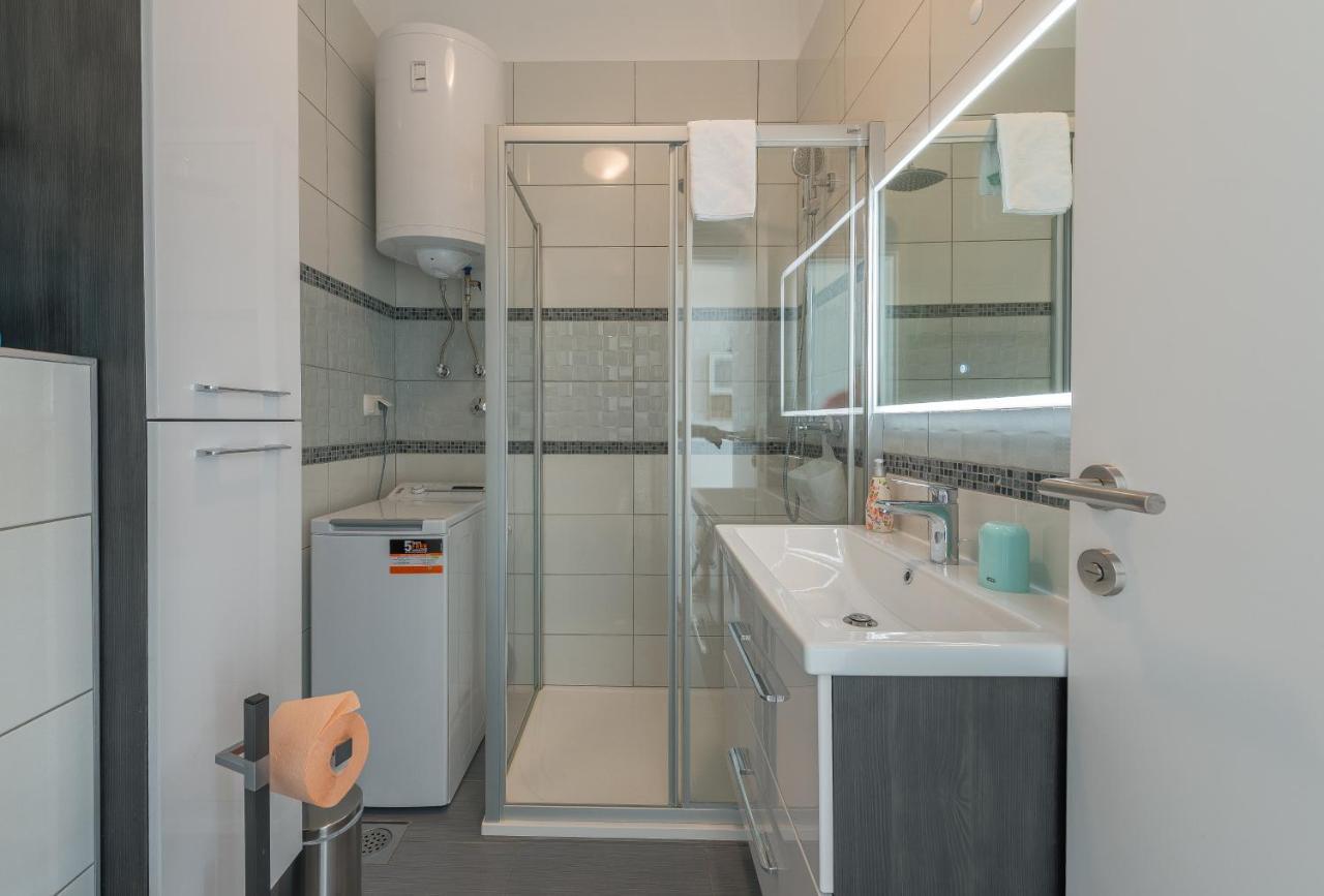 Windrose Apartments Vir Ngoại thất bức ảnh
