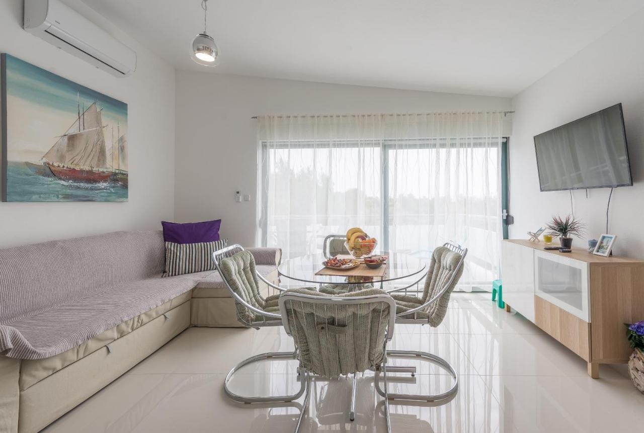 Windrose Apartments Vir Ngoại thất bức ảnh