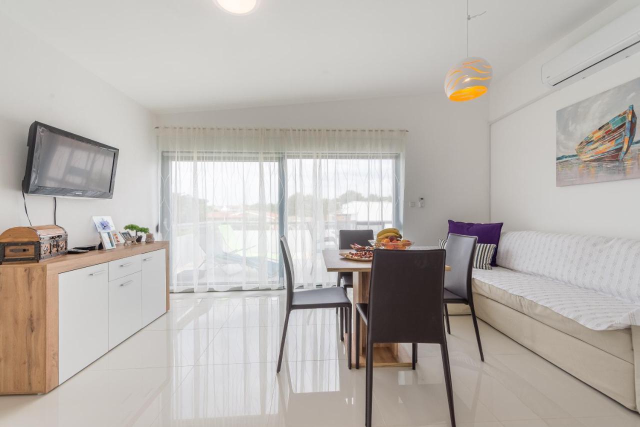 Windrose Apartments Vir Ngoại thất bức ảnh