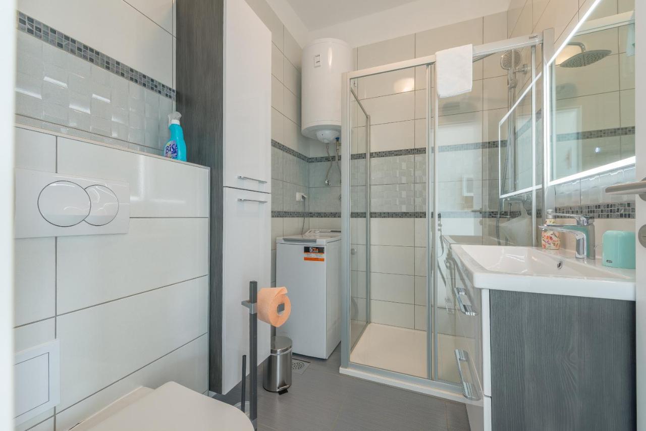 Windrose Apartments Vir Ngoại thất bức ảnh