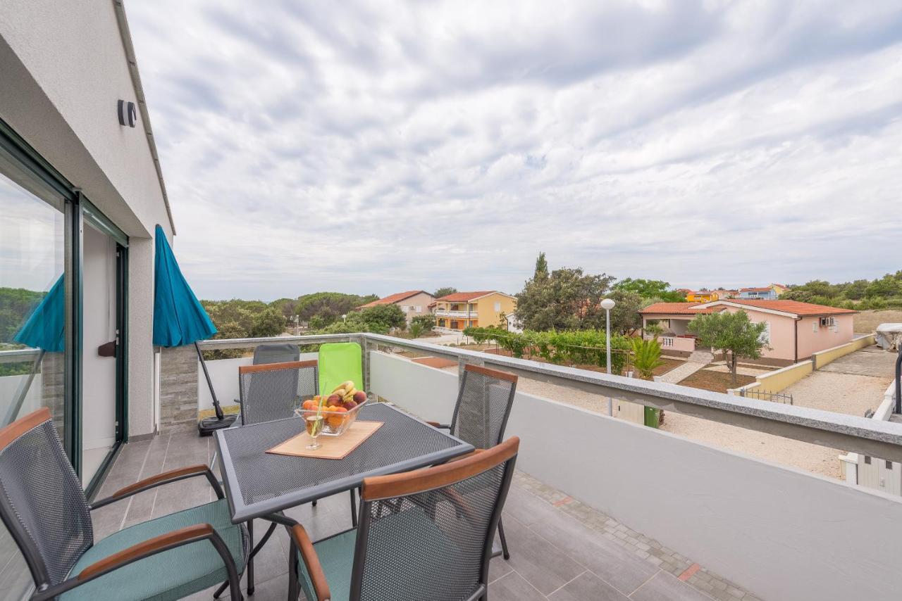 Windrose Apartments Vir Ngoại thất bức ảnh