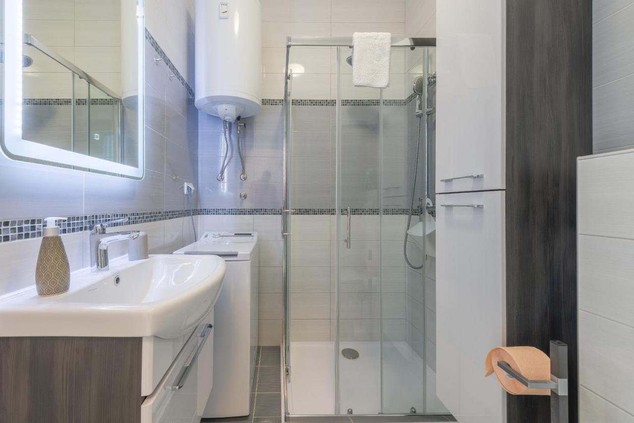 Windrose Apartments Vir Ngoại thất bức ảnh
