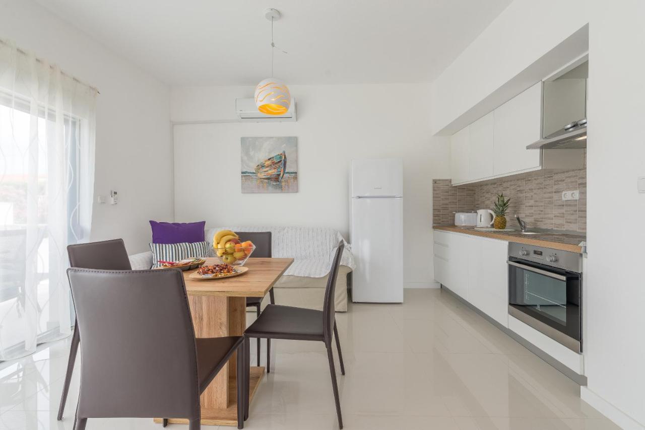 Windrose Apartments Vir Ngoại thất bức ảnh